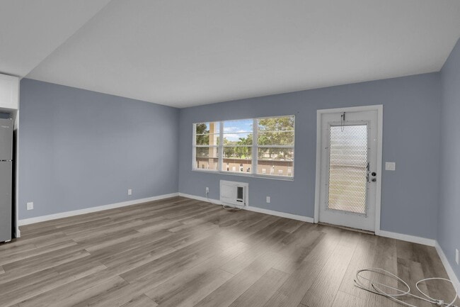 Photo - 104 Mansfield C Unit C