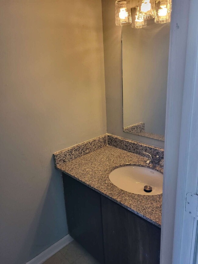 Photo - "Charming Goose Creek Townhouse: Cozy 2-Bedroom Retreat with Fireplace!" Unit 9