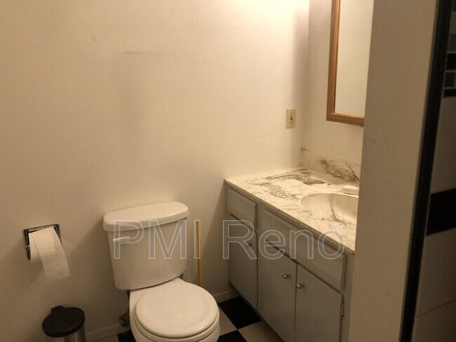 Photo - 80 Brownstone Dr