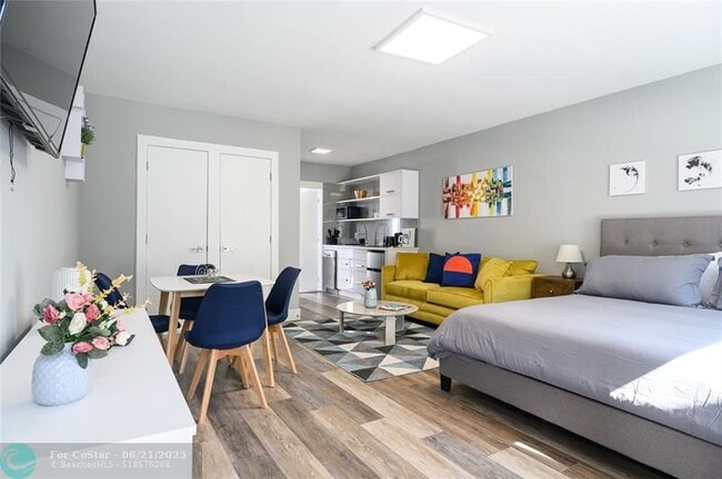 Photo - 1020 N Victoria Park Rd Apartment Unit 14