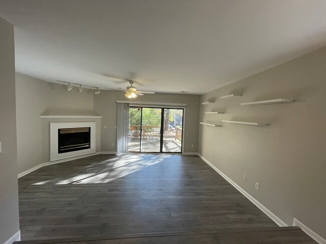 Living Room - 4215 Sunshadow Ln