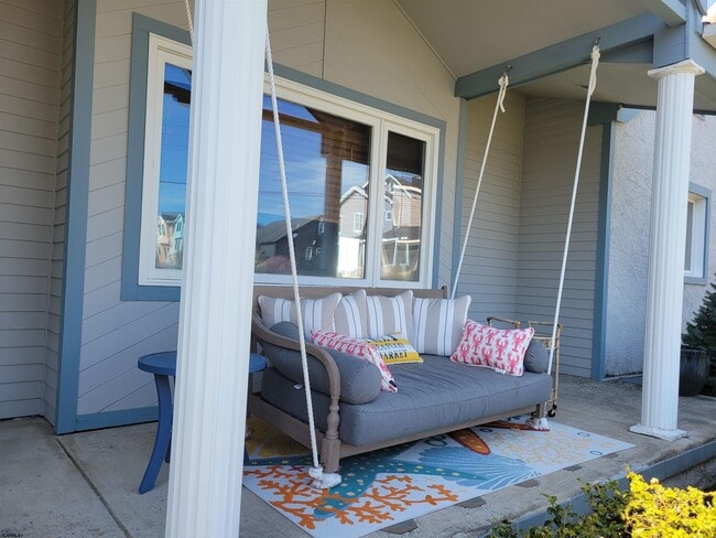 Photo - 8601 Fulton Ave