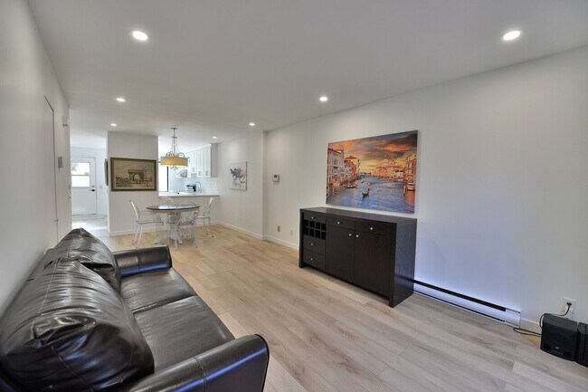 Photo - 2338 Rue Saint-Jacques