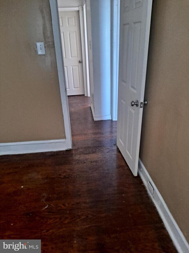 Photo - 6728 Linmore Ave Townhome
