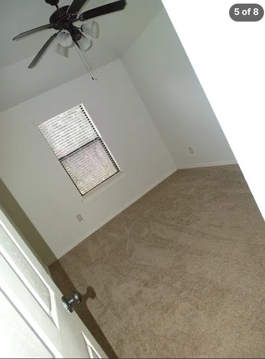 Photo - 6034 Crakston St