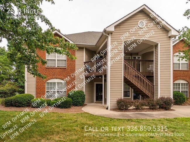 Building Photo - 2670 Ingleside Dr