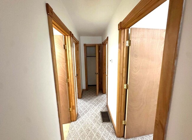 Photo - 3028 Meadowview Dr