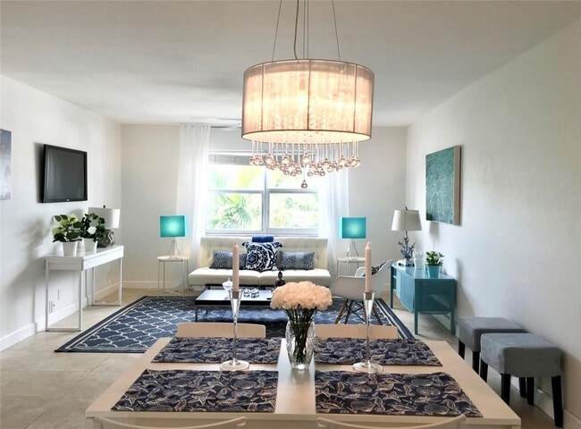 Building Photo - 619 Orton Ave Unit 403