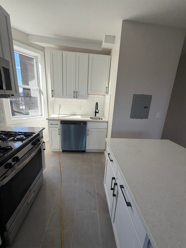 Photo - 31-33-33 66th St Unit 3B