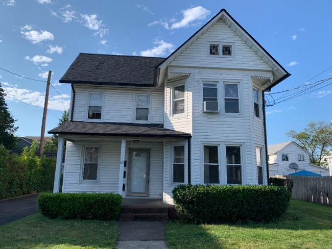 Building Photo - 66 Grand Ave Rental