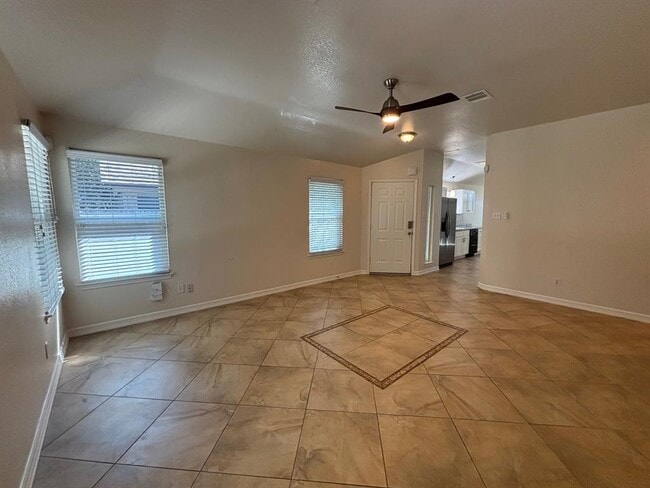 Photo - 2924 Settlement Dr