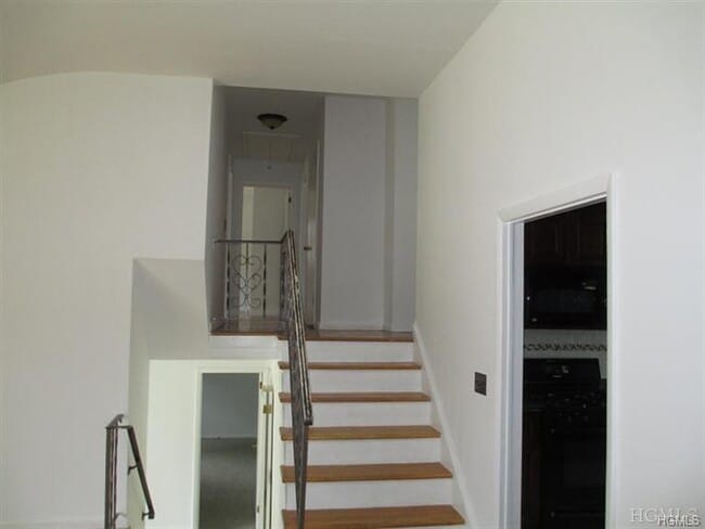 Photo - 7 Theresa Ln