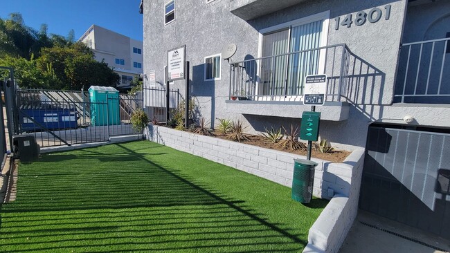 Photo - 14801 Delano St Unit 7