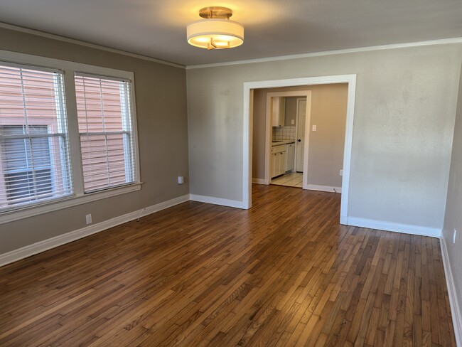 Building Photo - 906 N 6th St Unit 906