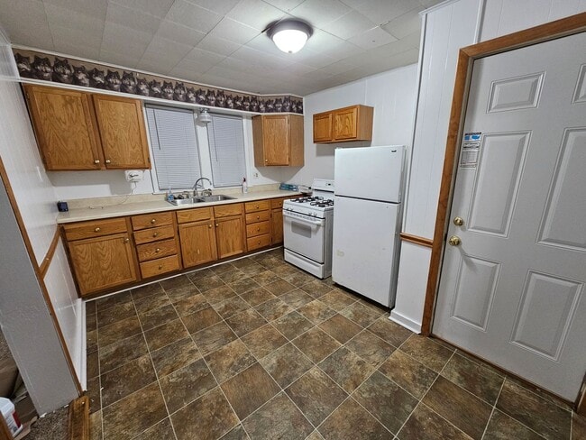 Building Photo - 203 N Lincoln Ave Unit 1