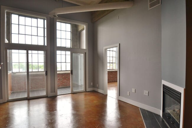 Photo - Real Silk Lofts