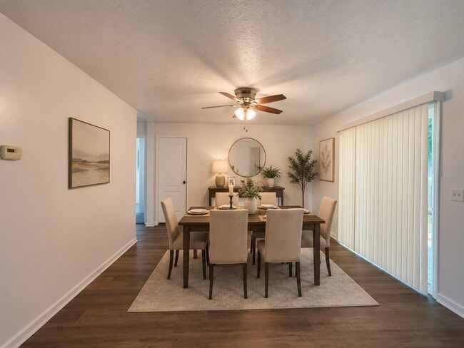 Photo - 1236 N Oaklane Rd