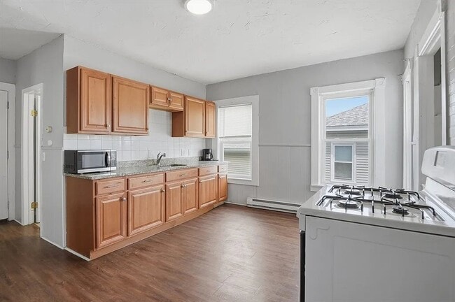 Photo - 31 Aetna St Unit 3