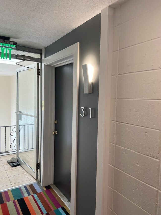 Photo - Somerville 2bed / 1bath Available December 2025 or Jan 2026 - Beautiful Unit