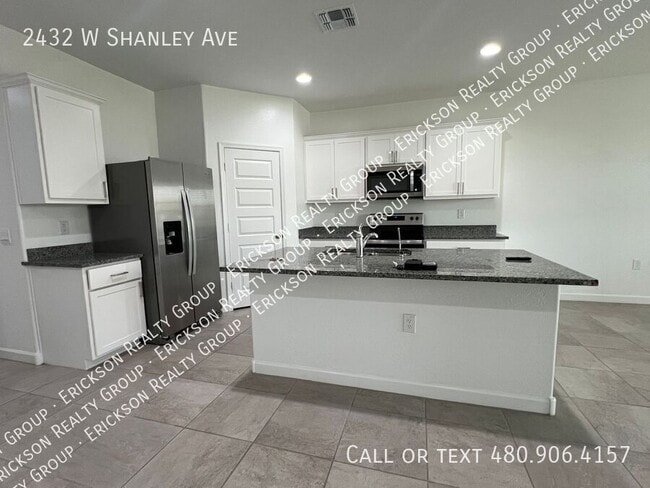 Photo - 2432 W Shanley Ave