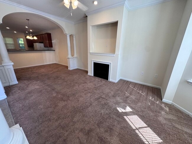 Photo - 2 Bed 2 Bath SPACIOUS Town Home! LOCATION ...