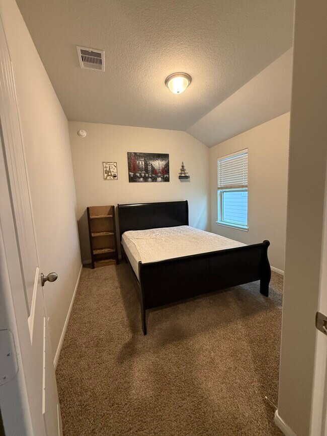 Photo - 5214 Yellow Rays Trl