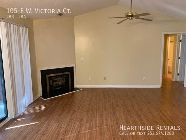 Photo - 105-E W Victoria Ct