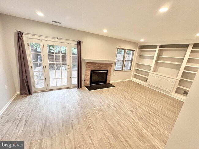 Photo - 5111 Heritage Ln
