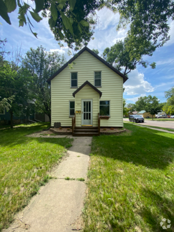 Building Photo - 123 N Penn St Rental