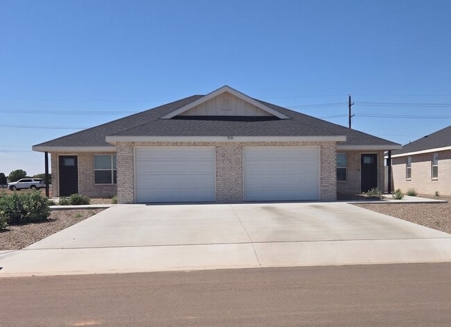 Building Photo - BRAND NEW 2 bed 2 bath home looking for its first occupants!