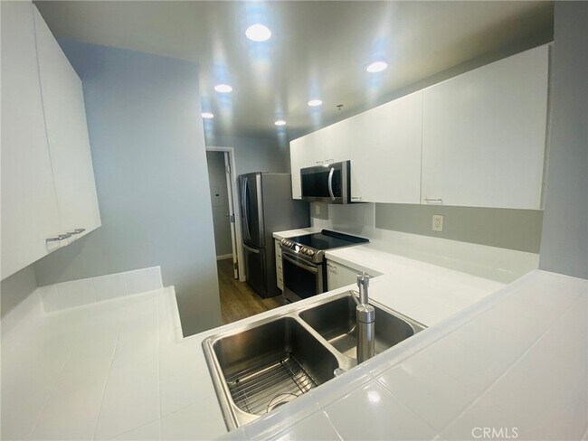 Photo - 525 E Seaside Way Unit 2006