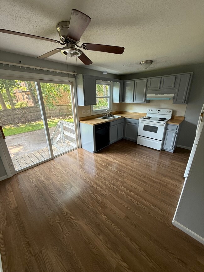 Building Photo - 152 Walnut St Unit 154 Rental
