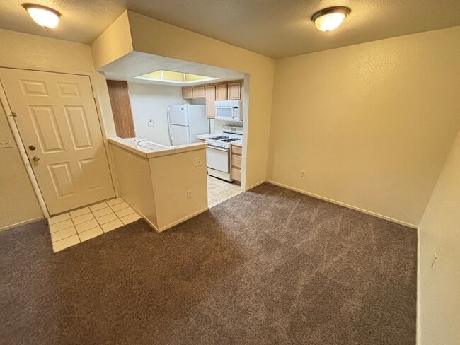 Photo - Spacious 1BED/1BATH 2nd floor Condo in La Posada at Summerlin. Unidad 207