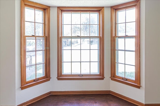 Photo - 318 Goodrich Dr