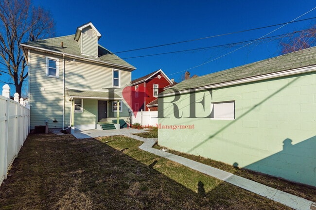 Photo - 158 Dakota Ave