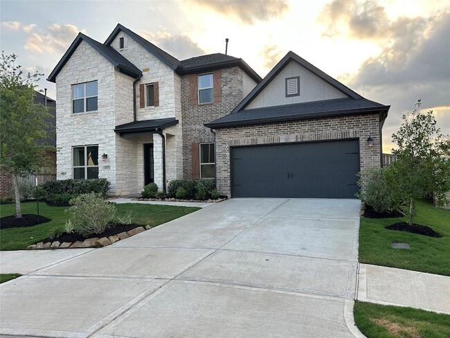 Photo - 4802 Avon Ridge Way House