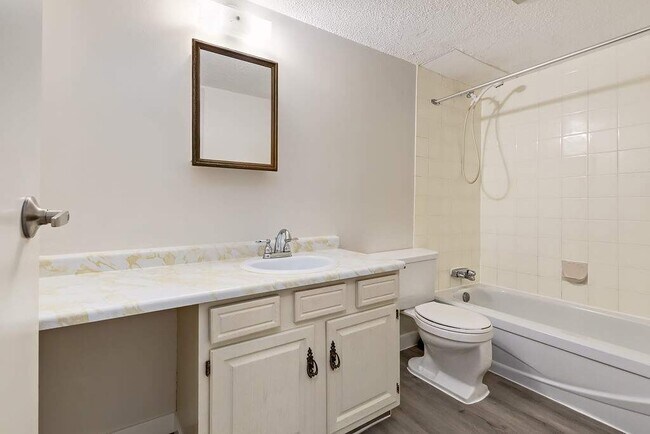 Photo - William Manor