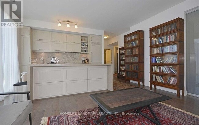 Photo - 1080 Bay St. Unité 402