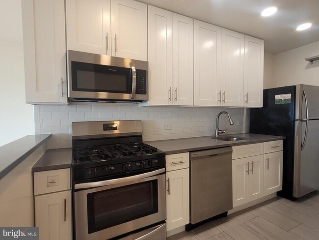 Photo - 210 Locust St Unit 19FW