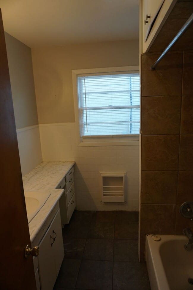 Photo - 2521 40th St