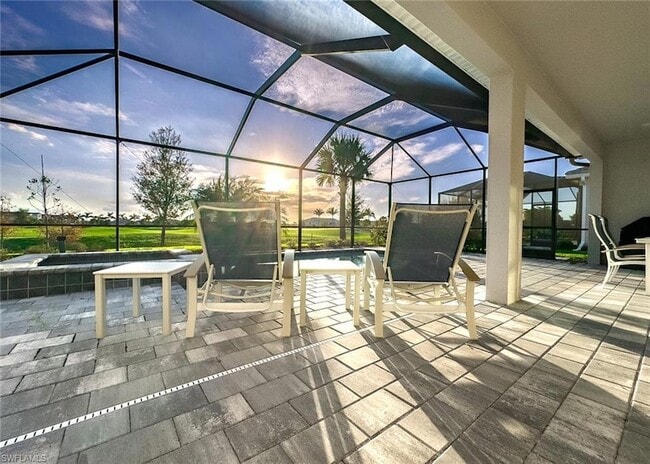 Photo - 5861 Sunningdale St