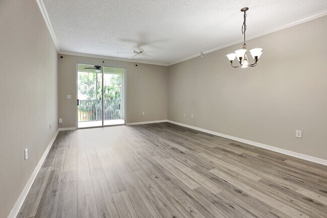 Photo - 5700 Bentgrass Dr
