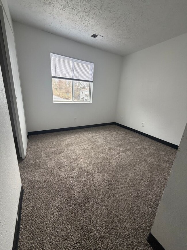 Photo - Hidden Bluffs Apartments