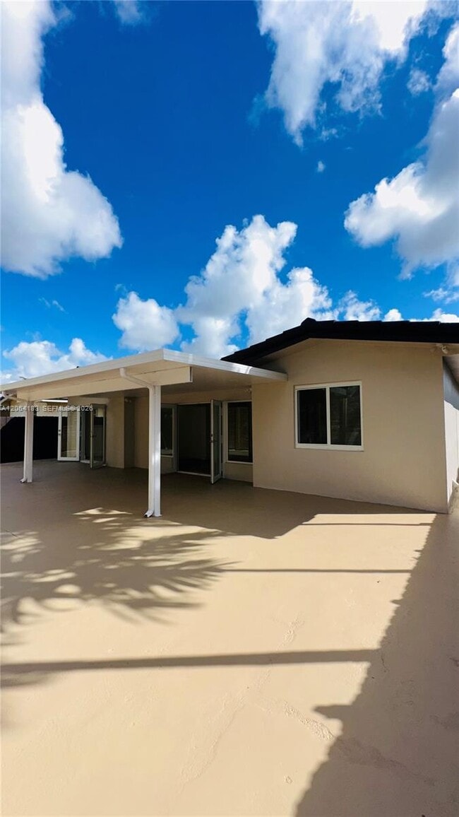 Photo - 4120 SW 69th Ave