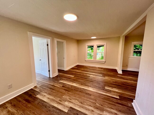 Photo - 1221 Georgia St