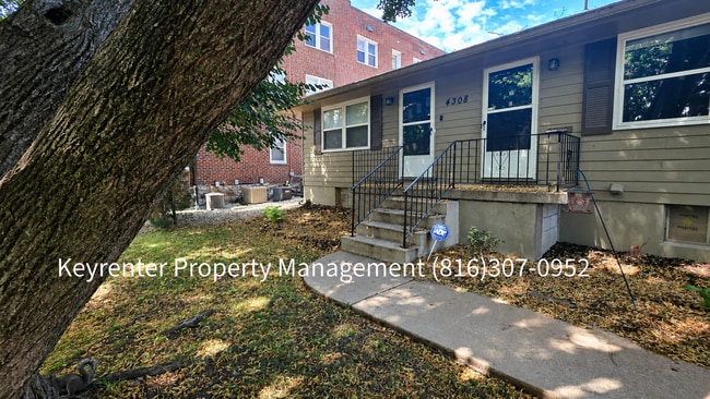 Photo - 4308 Oak St