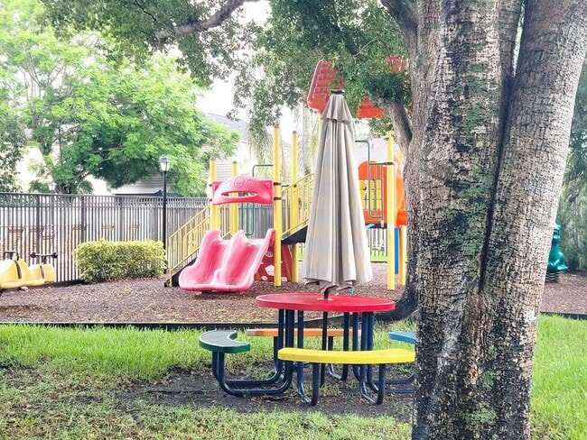 Photo - 15702 E Waterside Cir Unit 203