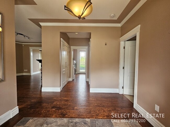 Photo - 6230 Bradner Ln Unit B