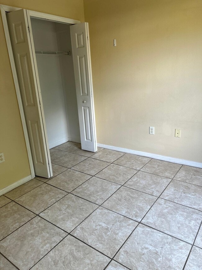 Photo - 164 Redwing Ct