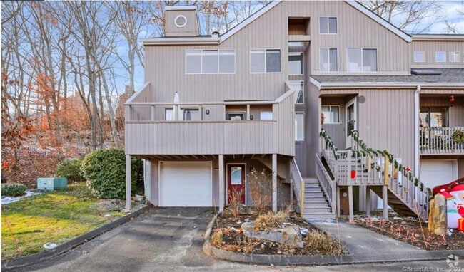Building Photo - 141 Spring Gln Rental